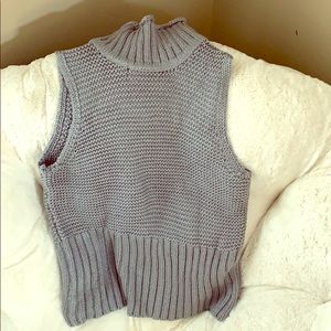 Gap sleeveless turtleneck sweater